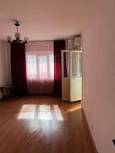 Obor, str. Avrig, metroul Obor la 5 min.